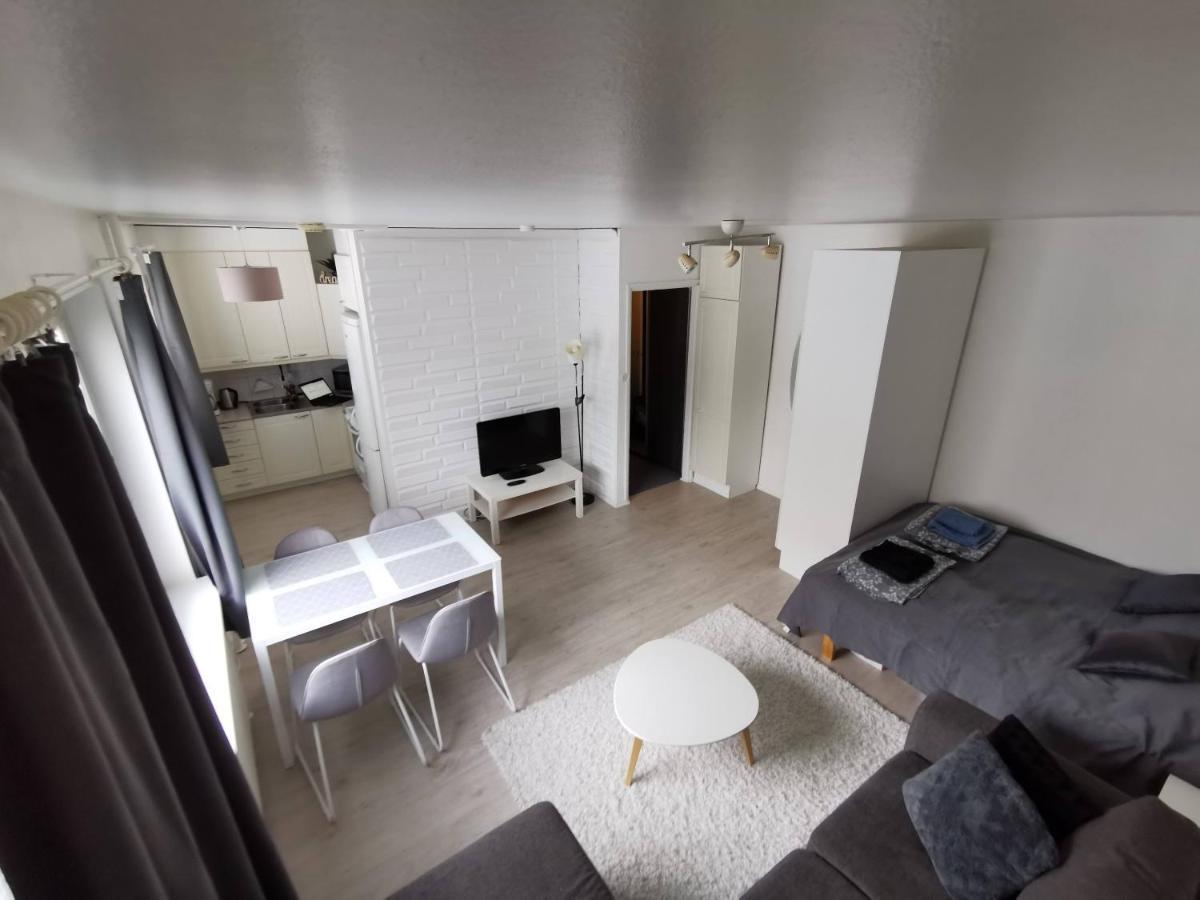 Cozy Apartment In The Center โรวานิเอมิ ภายนอก รูปภาพ